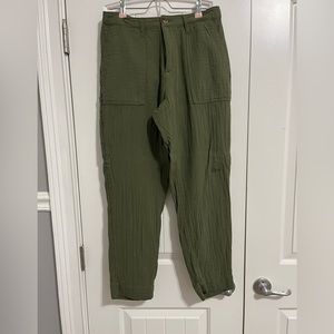 Size 8 olive green 100% cotton pants, super comfy